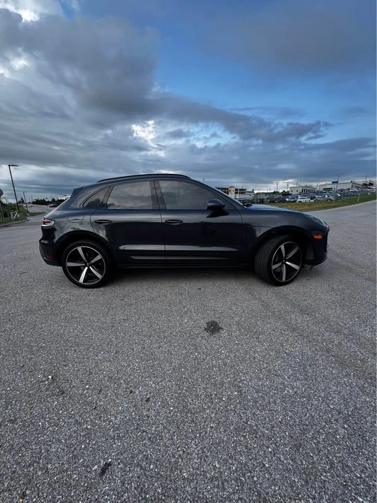 2023 Porsche Macan T - Image 4 of 15