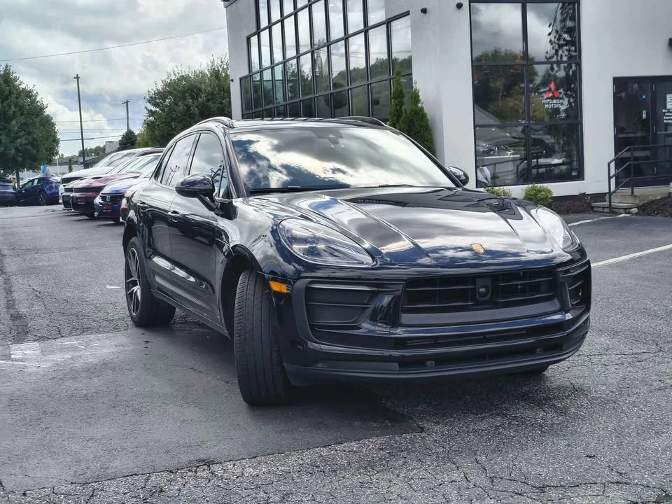 2023 Porsche Macan - Image 3 of 9