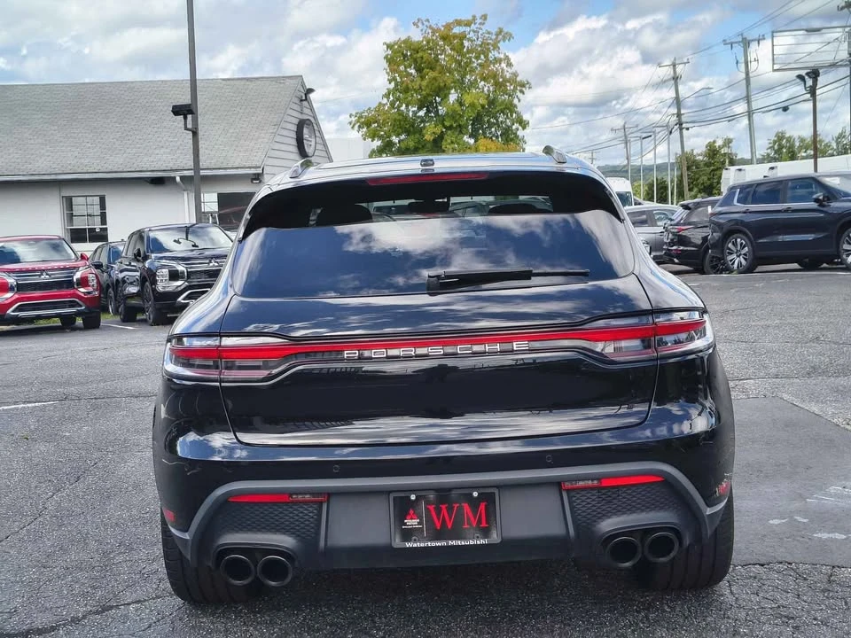 2023 Porsche Macan - Image 9 of 9