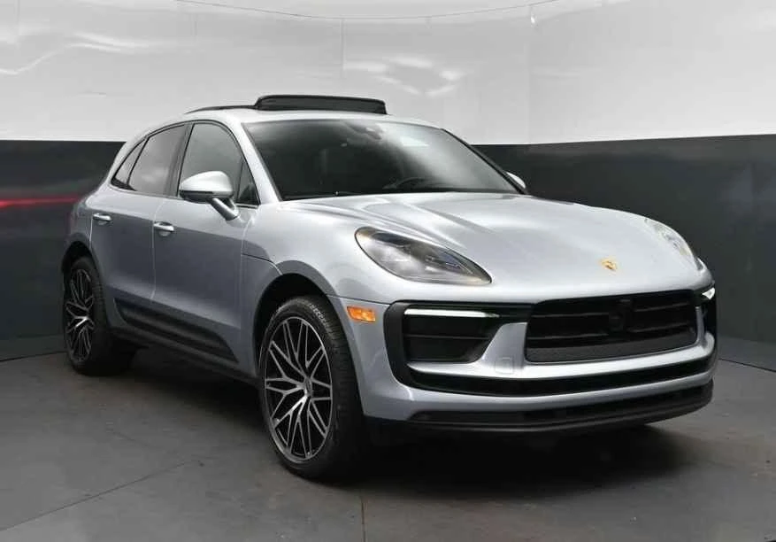 2023 Porsche Macan T - Image 3 of 8