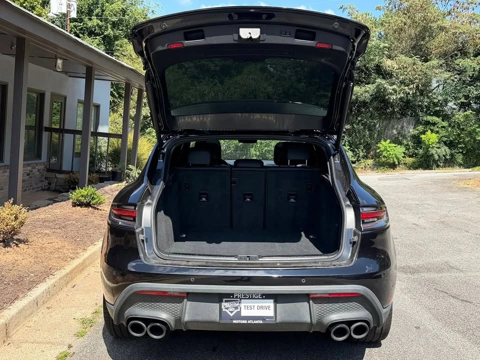 2023 Porsche Macan T - Image 12 of 19