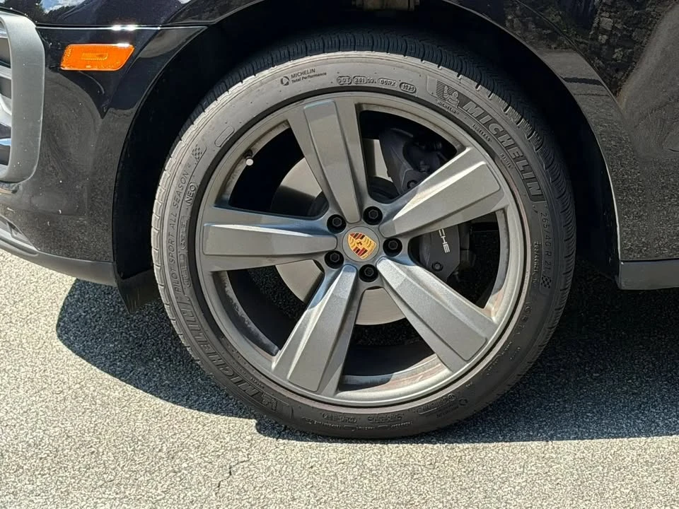 2023 Porsche Macan T - Image 19 of 19