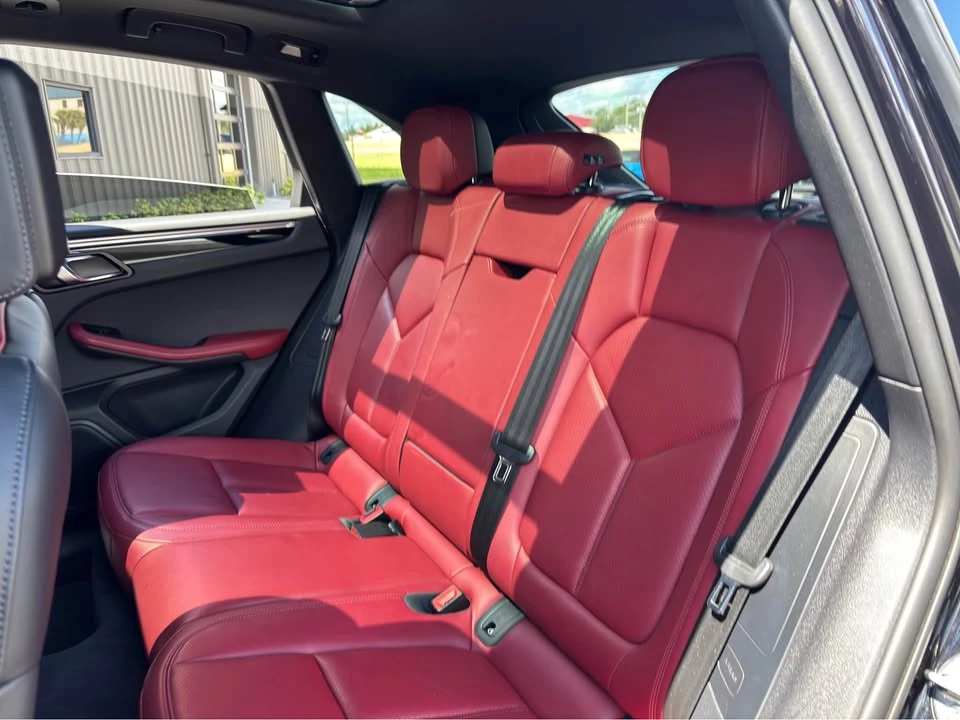 2023 Porsche Macan - Image 11 of 18