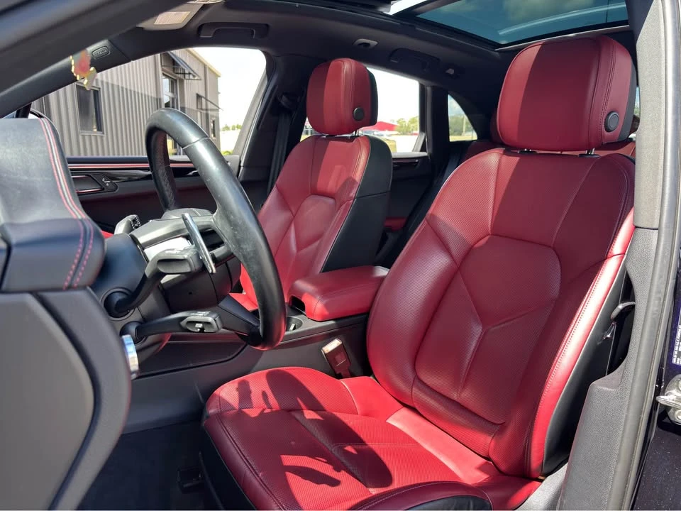 2023 Porsche Macan - Image 8 of 18