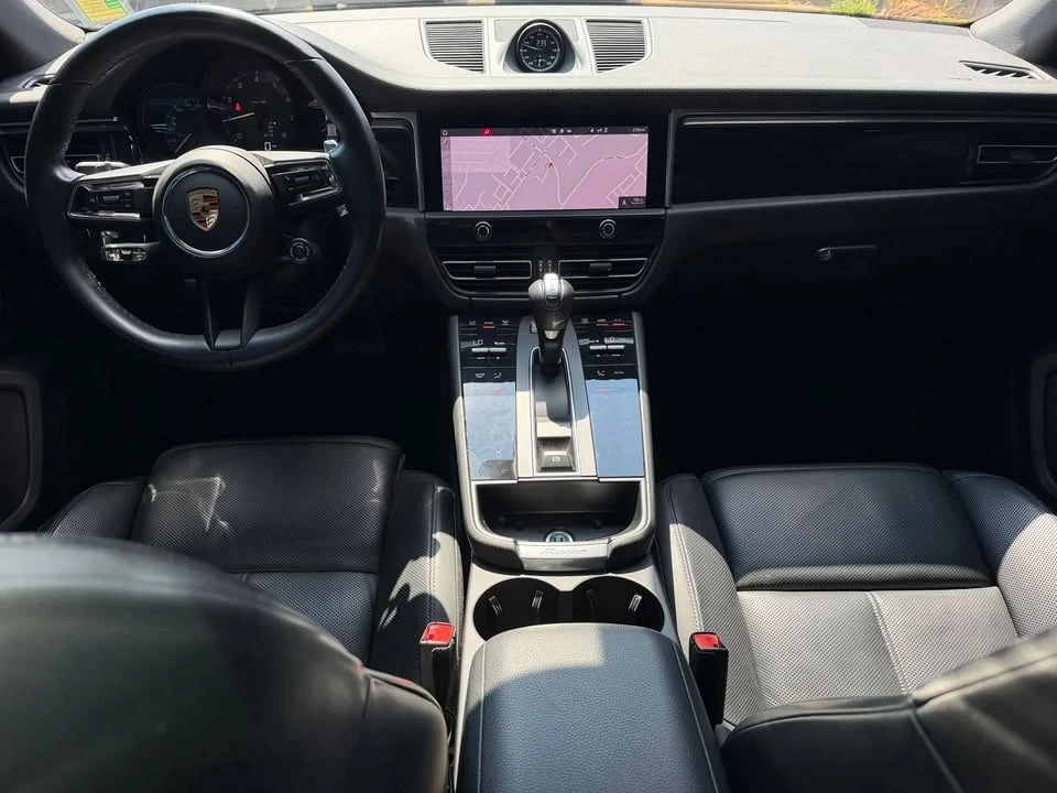 2023 Porsche Macan T - Image 10 of 19
