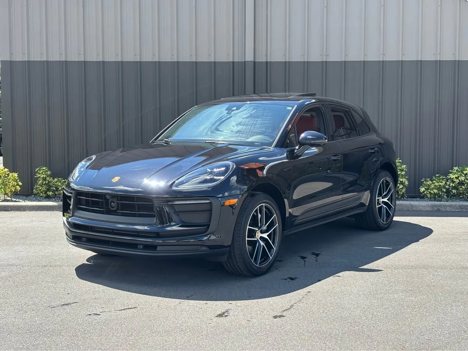 2023 Porsche Macan - Image 3 of 18