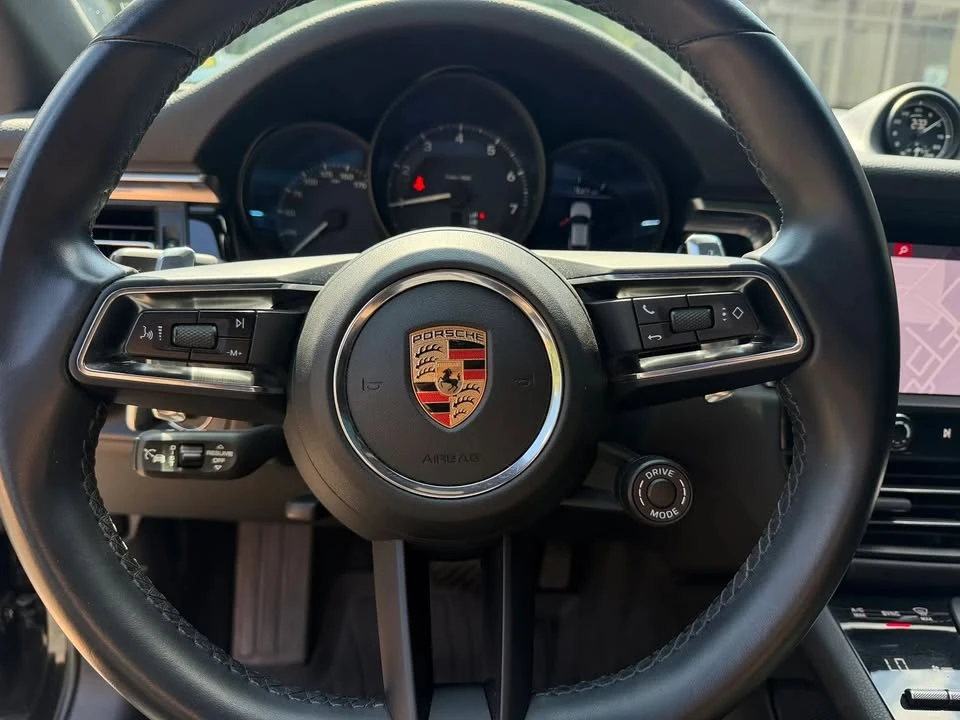 2023 Porsche Macan T - Image 6 of 19