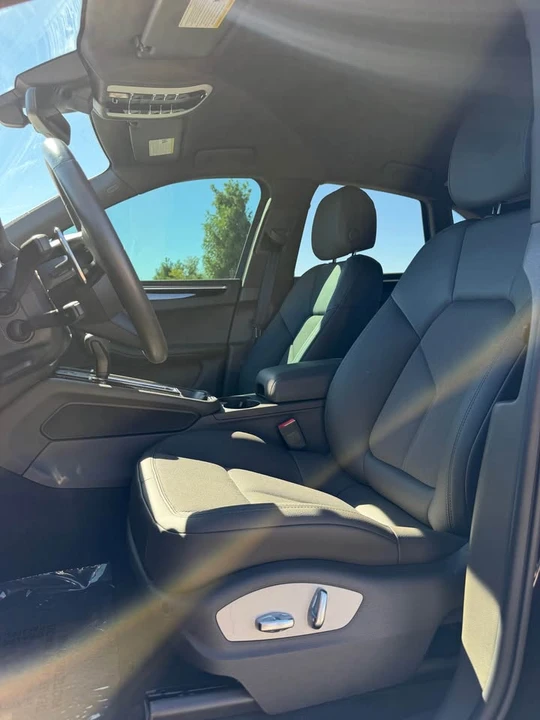 2023 Porsche Macan T - Image 12 of 16