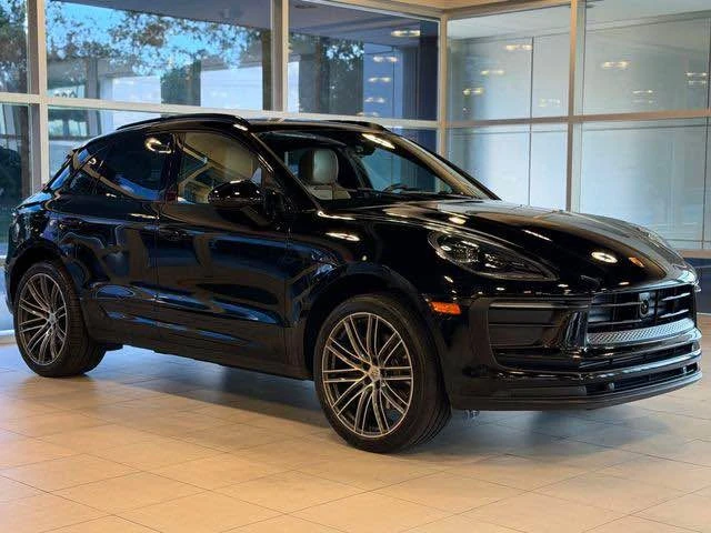 2023 Porsche Macan - Image 4 of 20