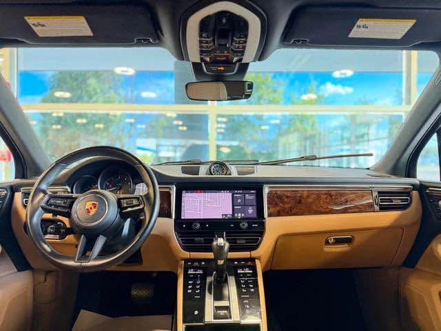 2023 Porsche Macan - Image 13 of 20