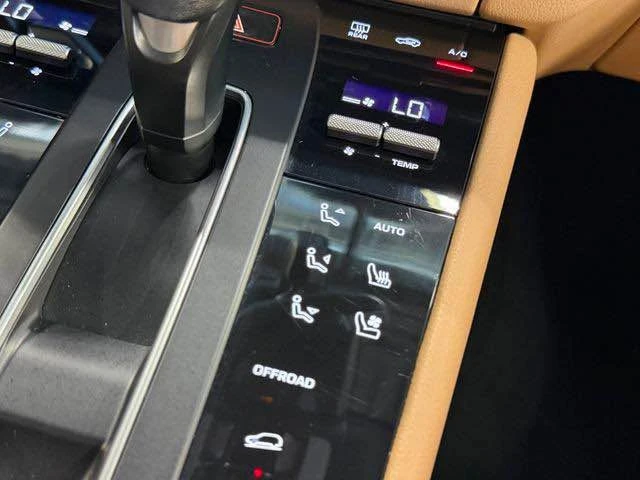 2023 Porsche Macan - Image 20 of 20