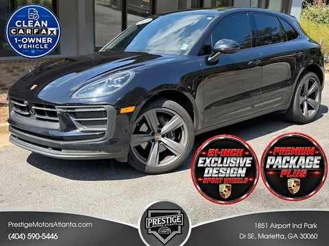 2023 Porsche Macan Sport Utility 4D