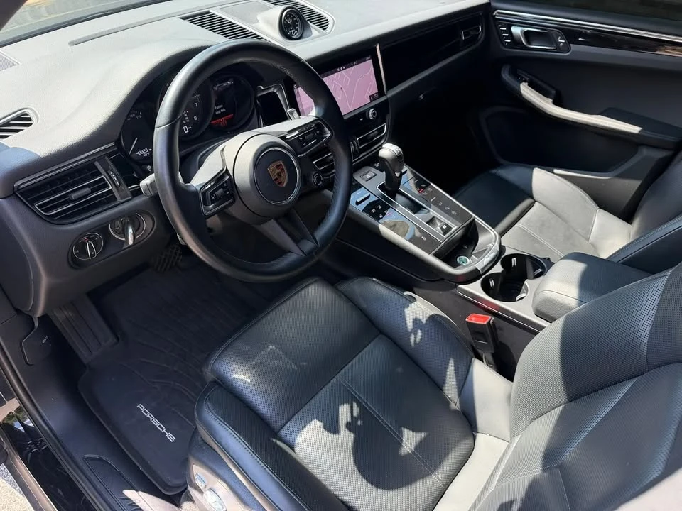 2023 Porsche Macan T - Image 4 of 19