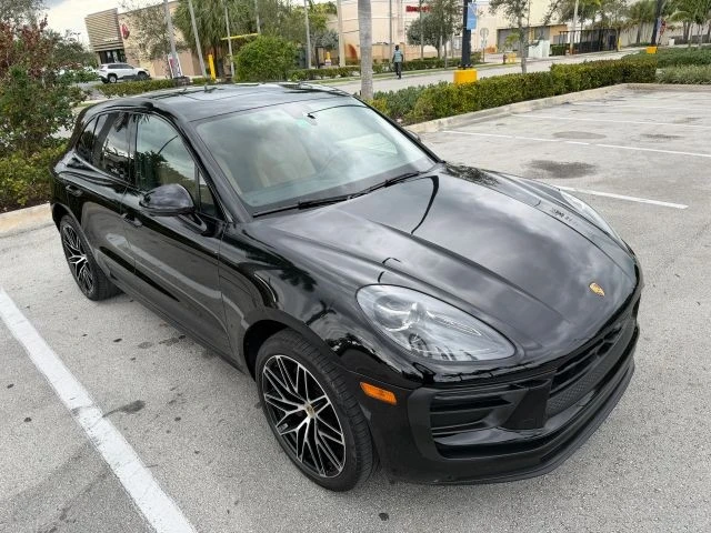 2023 Porsche Macan - Image 9 of 21