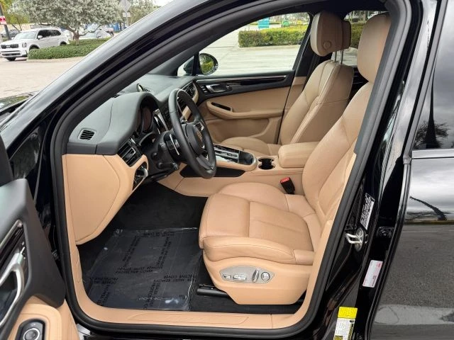 2023 Porsche Macan - Image 11 of 21
