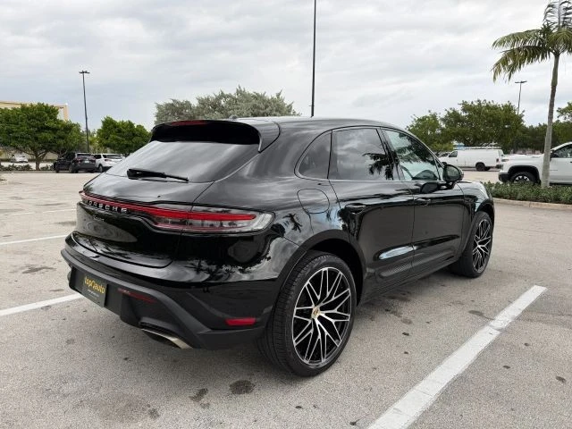 2023 Porsche Macan - Image 7 of 21