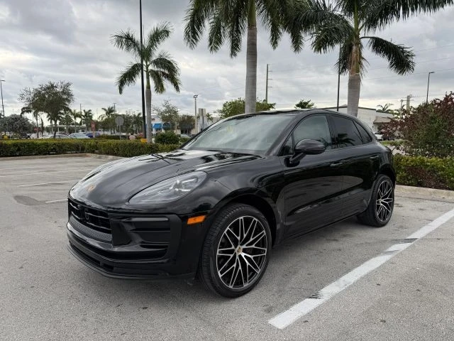2023 Porsche Macan - Image 3 of 21