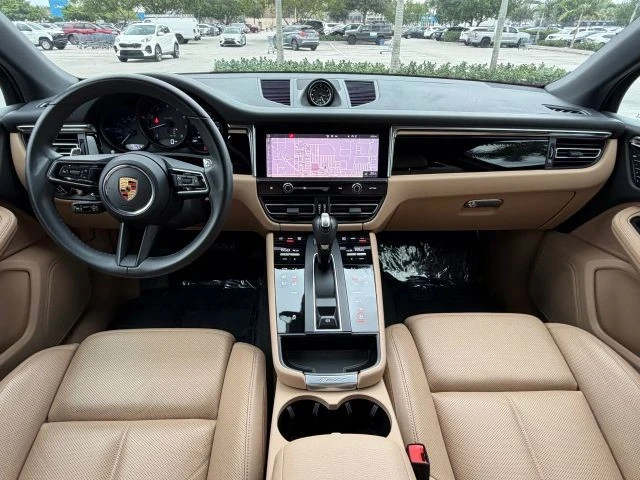 2023 Porsche Macan - Image 13 of 21