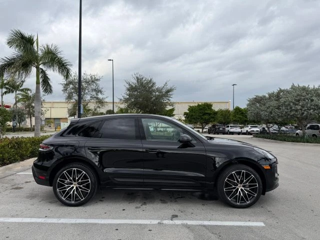 2023 Porsche Macan - Image 8 of 21
