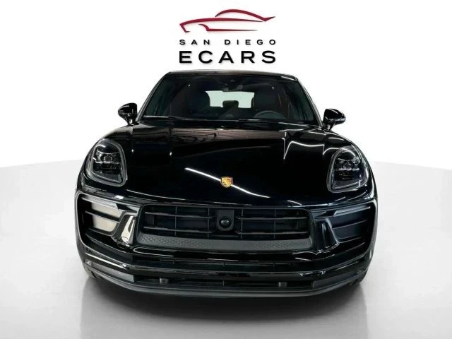 2023 Porsche Macan - Image 2 of 21
