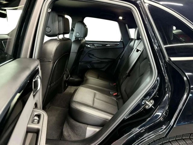 2023 Porsche Macan - Image 12 of 21