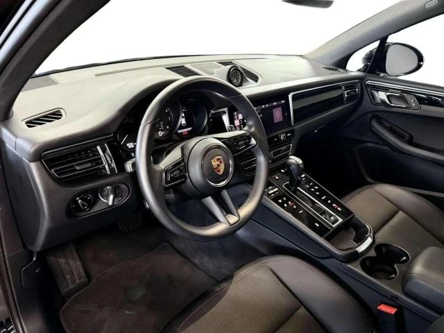 2023 Porsche Macan - Image 11 of 21