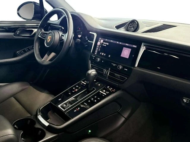 2023 Porsche Macan - Image 21 of 21
