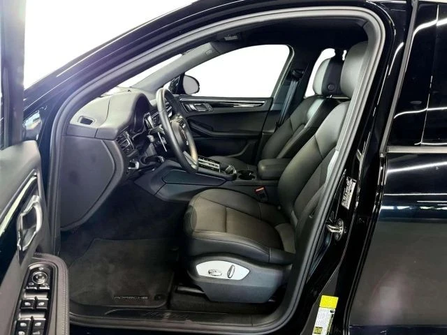 2023 Porsche Macan - Image 10 of 21