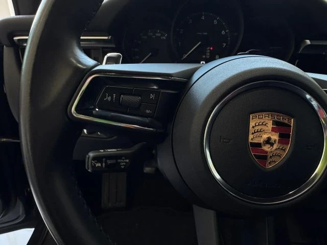 2023 Porsche Macan - Image 10 of 21