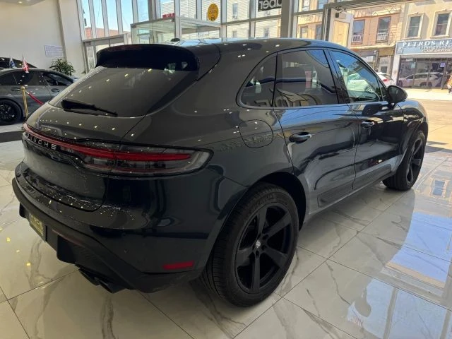 2023 Porsche Macan - Image 6 of 21
