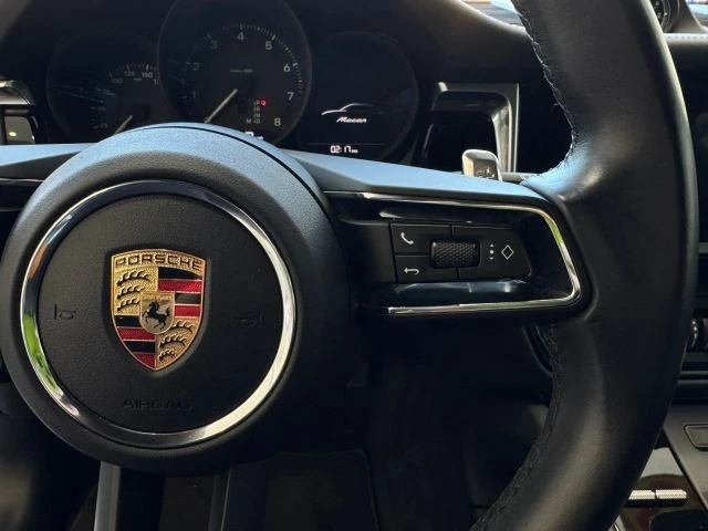 2023 Porsche Macan - Image 11 of 21