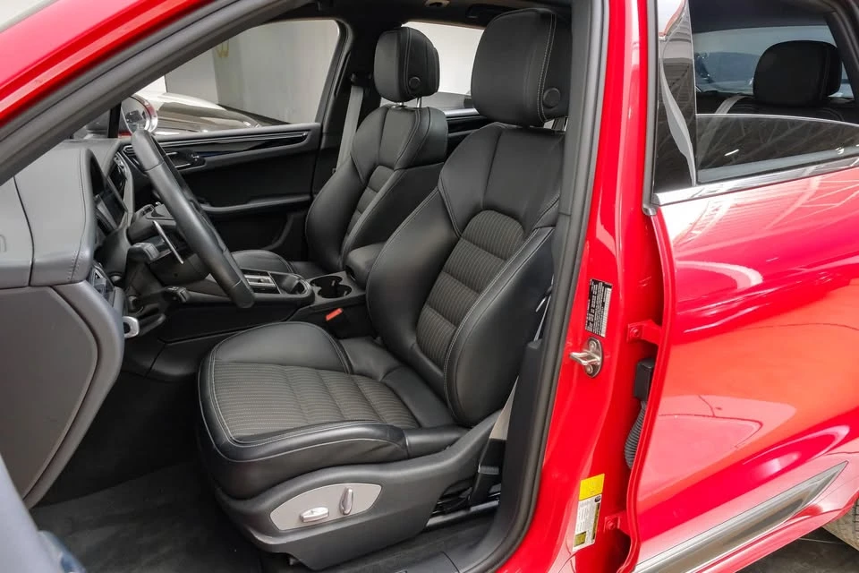 2023 Porsche Macan T - Image 9 of 20