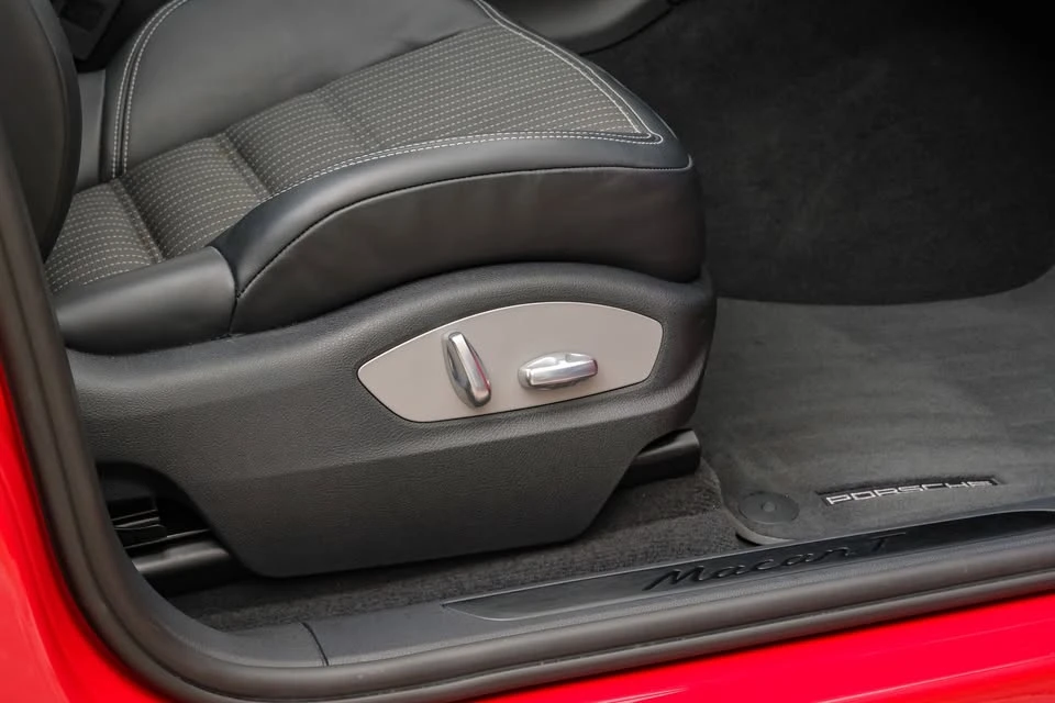 2023 Porsche Macan T - Image 2 of 20