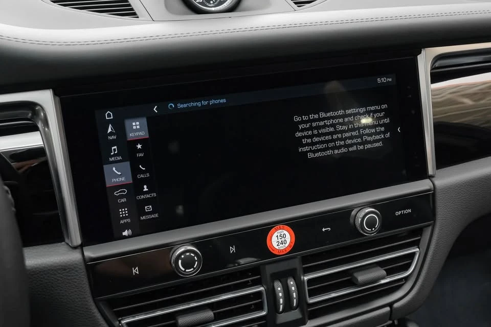 2023 Porsche Macan T - Image 19 of 20