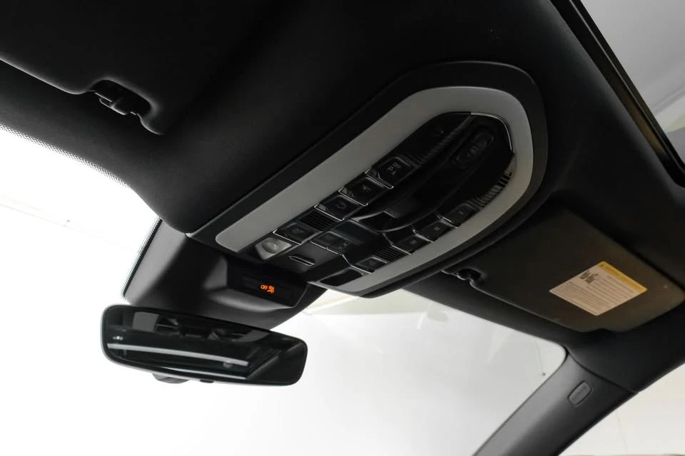 2023 Porsche Macan T - Image 9 of 20