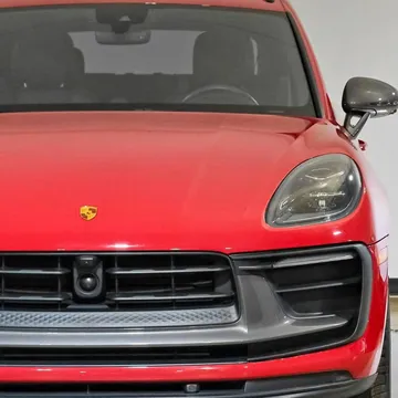 2023 Porsche Macan T