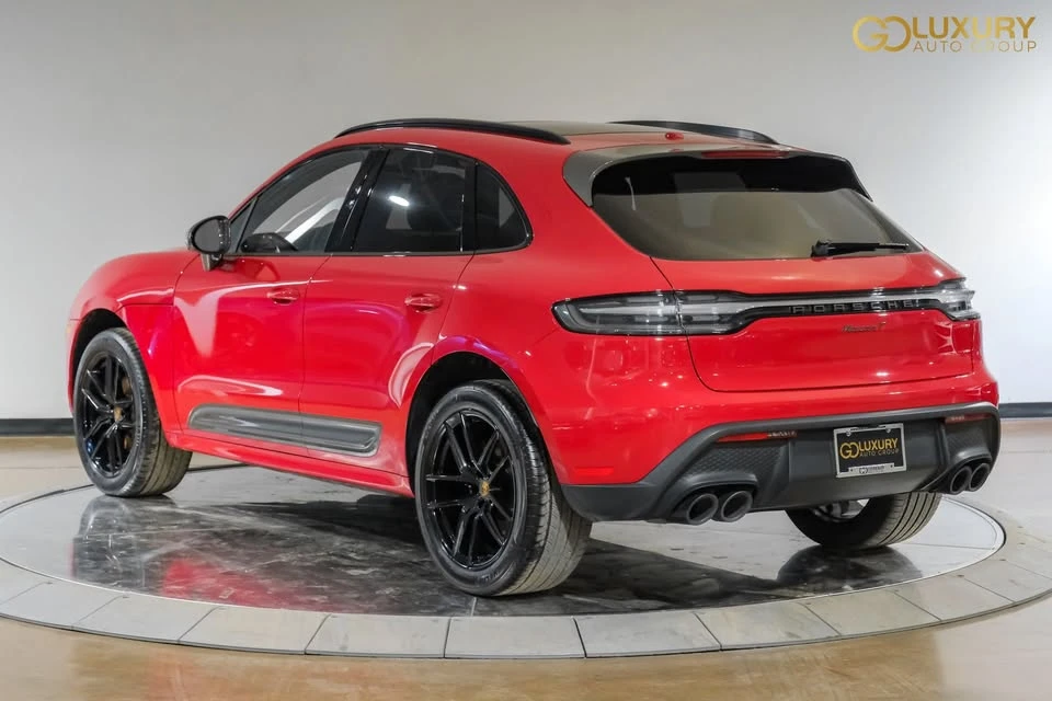 2023 Porsche Macan T - Image 16 of 20