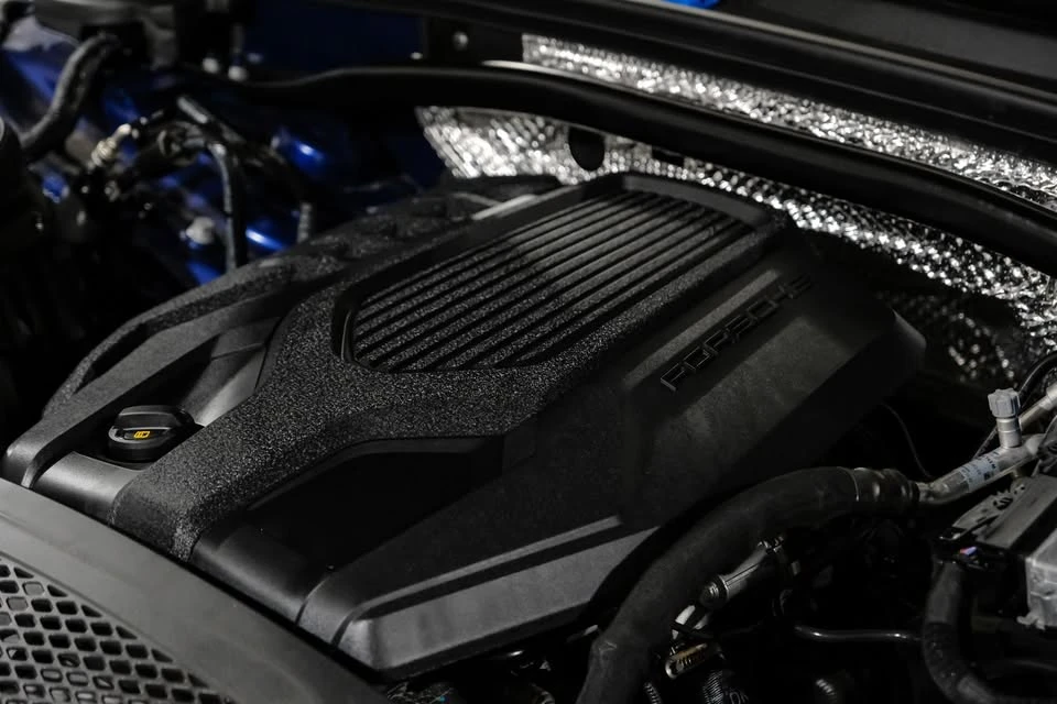 2023 Porsche Macan T - Image 13 of 20