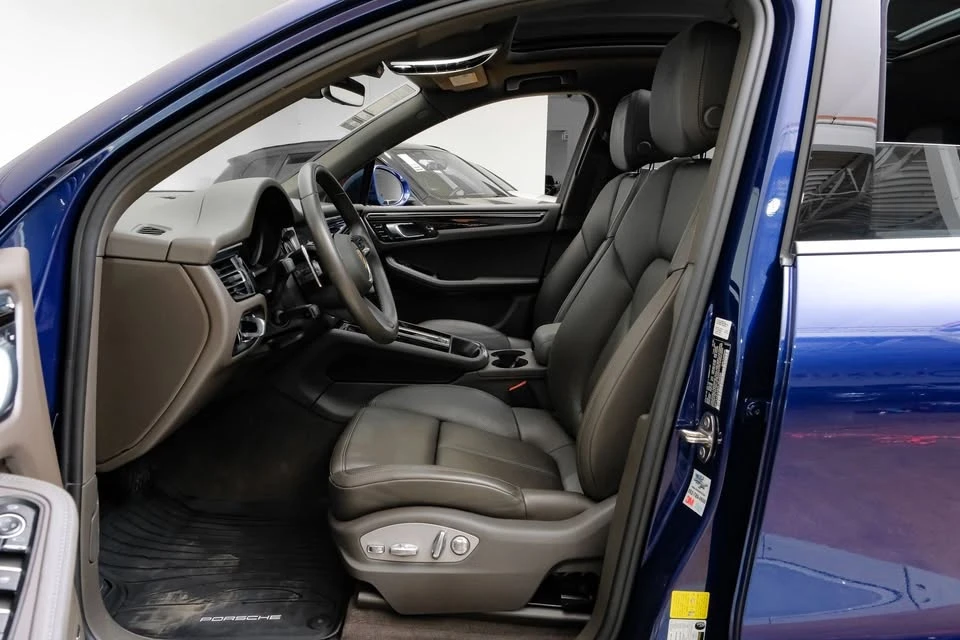 2023 Porsche Macan T - Image 12 of 20