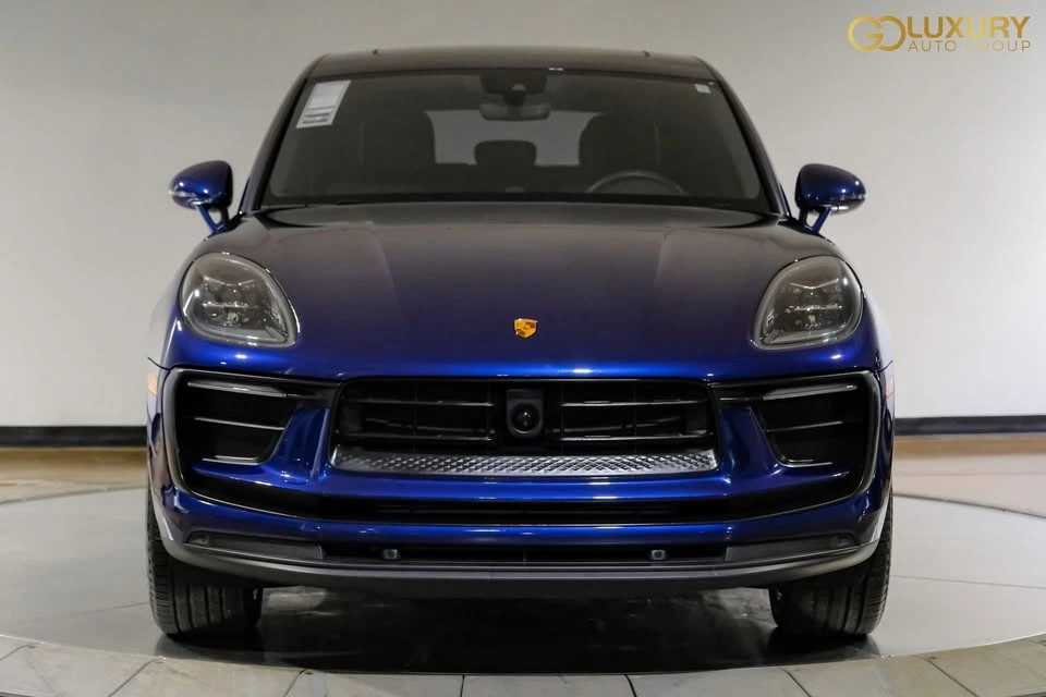 2023 Porsche Macan T - Image 19 of 20