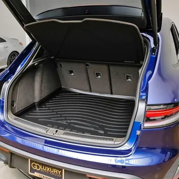 2023 Porsche Macan T