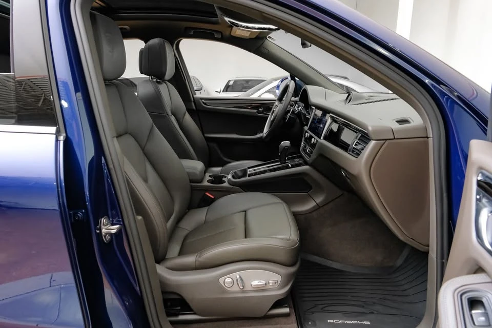 2023 Porsche Macan T - Image 11 of 20