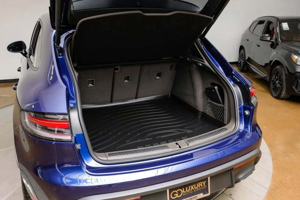 2023 Porsche Macan T - Image 4 of 20