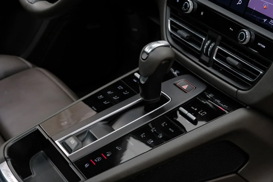 2023 Porsche Macan T - Image 13 of 20