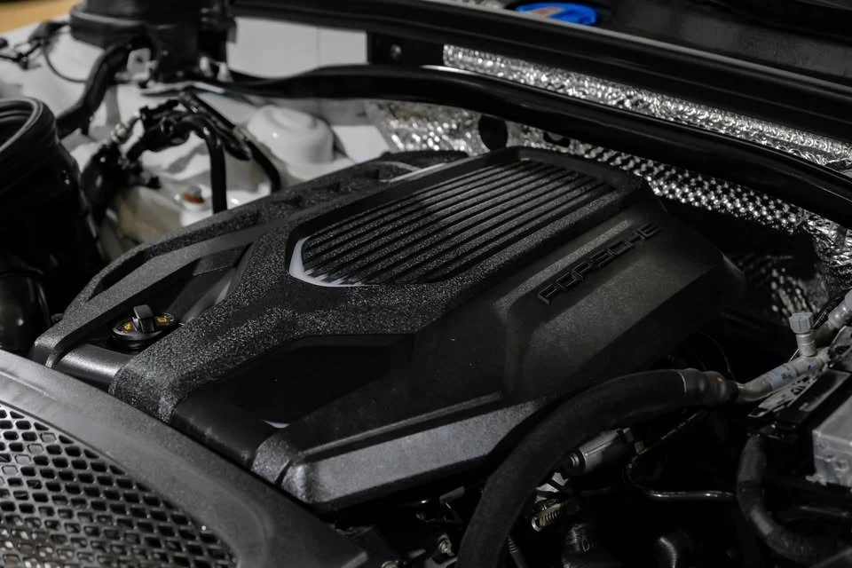 2023 Porsche Macan T - Image 14 of 20