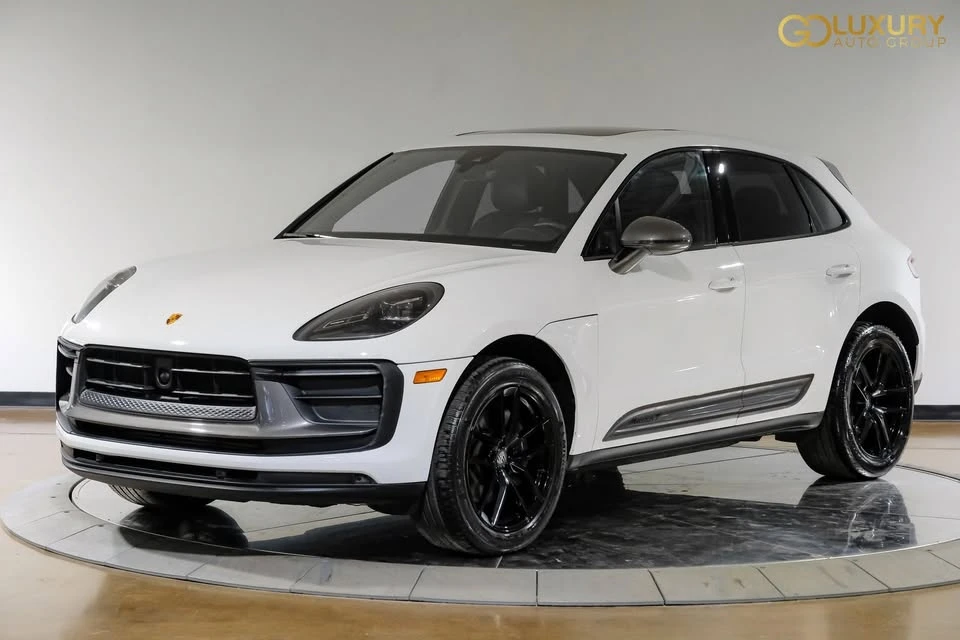 2023 Porsche Macan T - Image 19 of 20