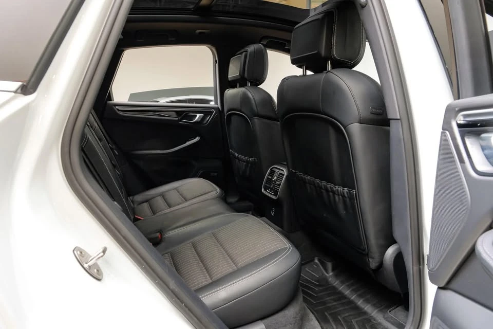 2023 Porsche Macan T - Image 4 of 20