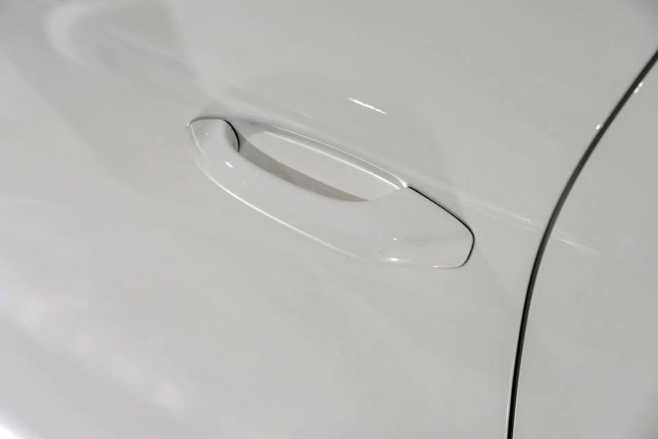 2023 Porsche Macan T - Image 15 of 20
