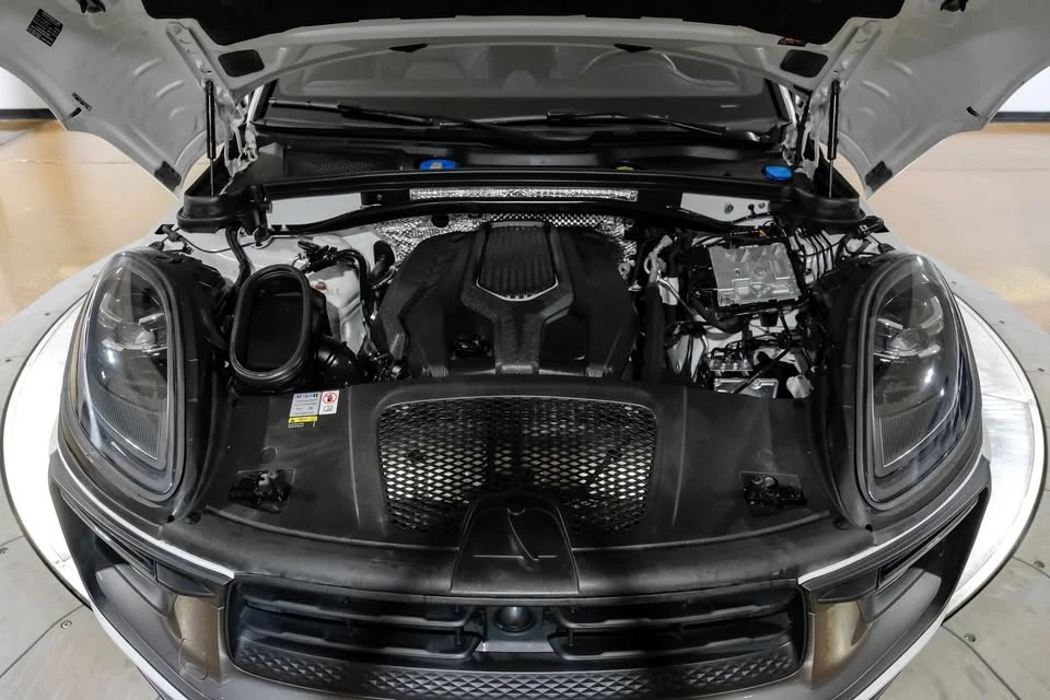 2023 Porsche Macan T - Image 7 of 20
