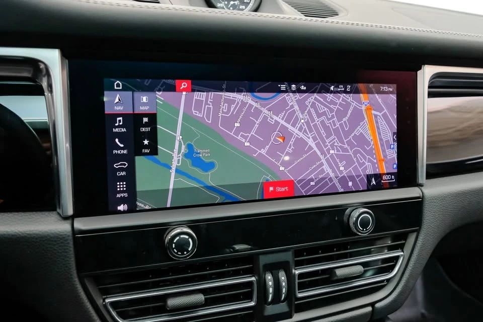 2023 Porsche Macan T - Image 12 of 20